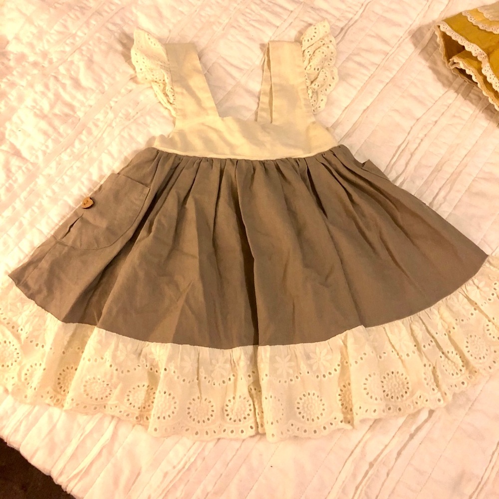 Well Dressed Wolf remake greige & cream size 3/4